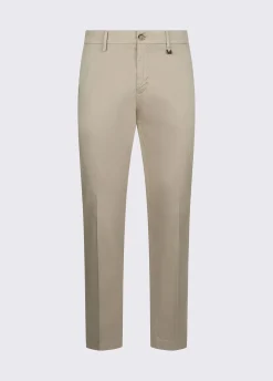 Pantaloni chino in raso