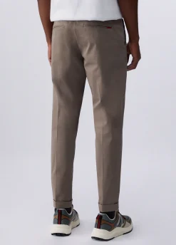 Pantaloni chino in raso