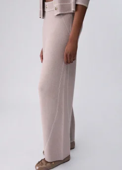 Pantaloni con cuciture a contrasto