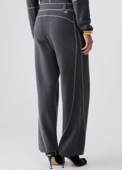 Pantaloni con cuciture a contrasto