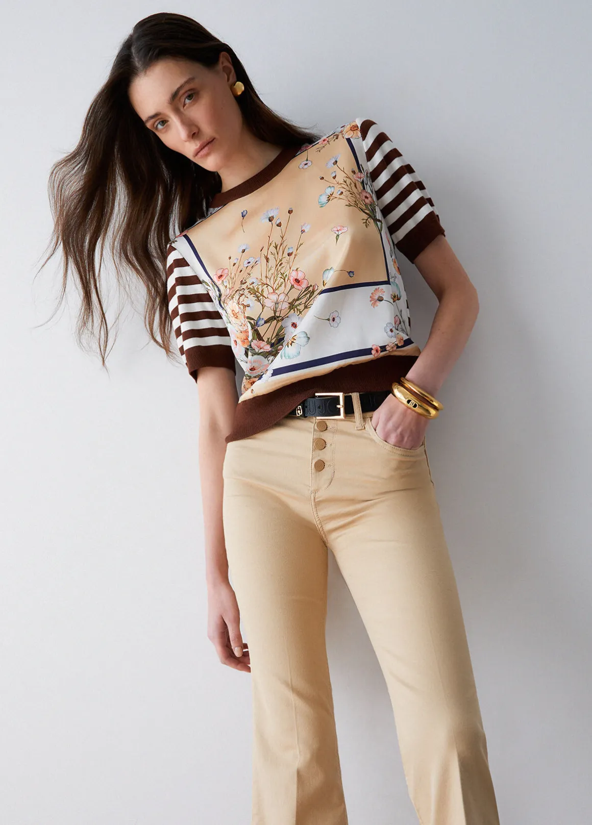 Pantaloni cropped a vita alta