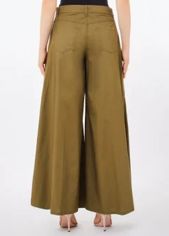 Pantaloni flare