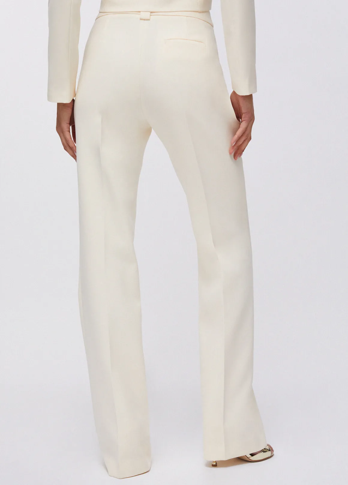 Pantaloni flare