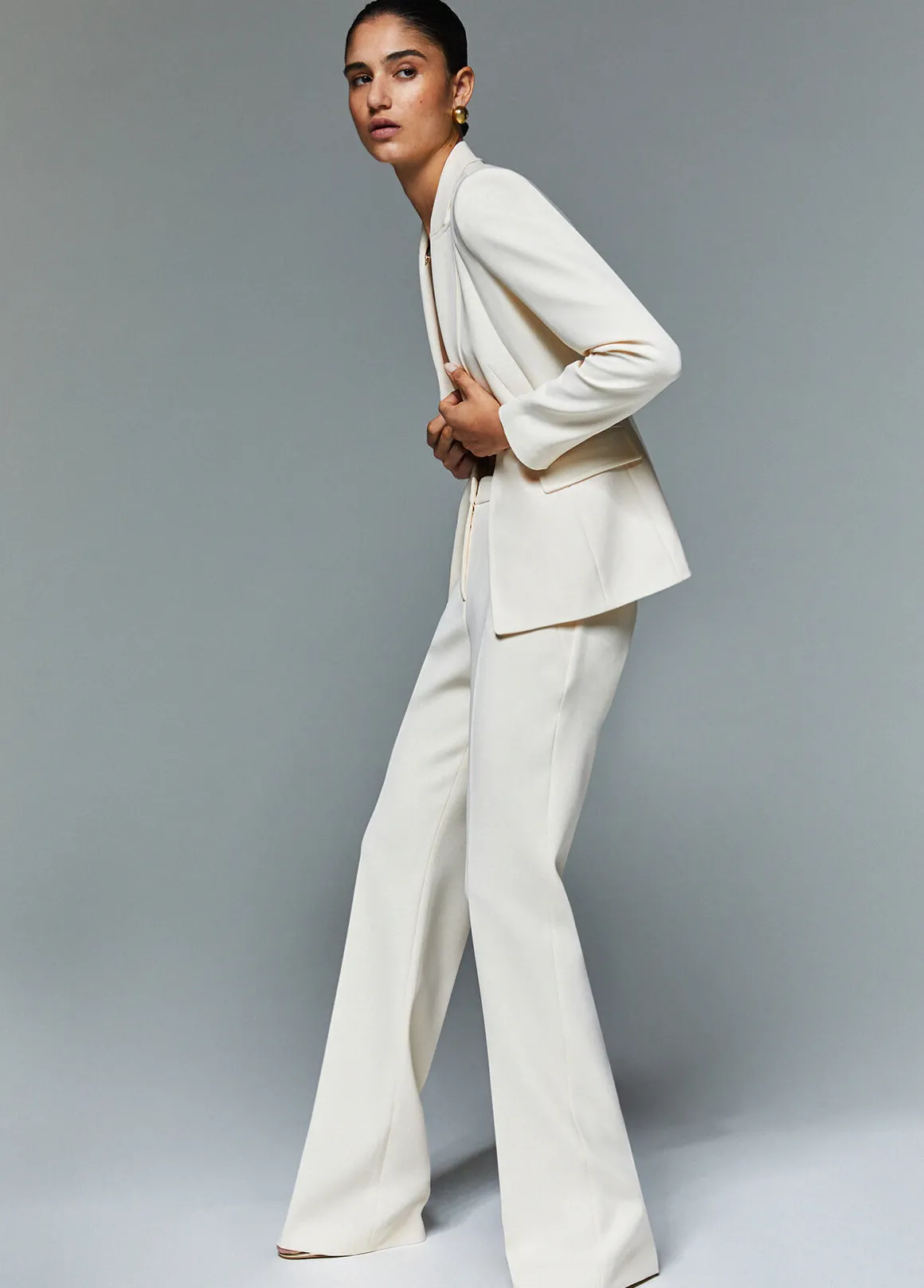 Pantaloni flare