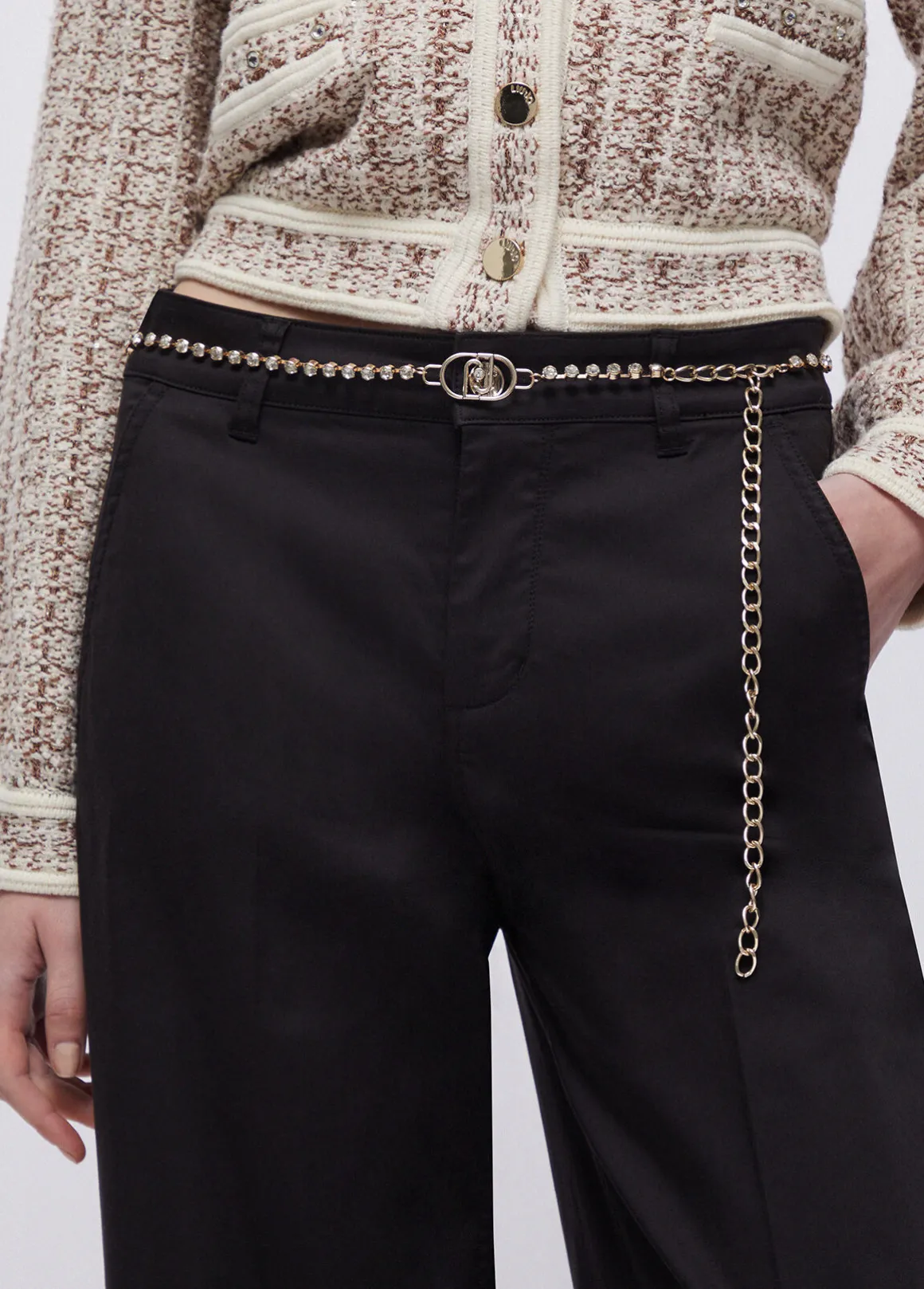 Pantaloni flare a vita alta