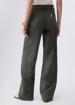 Pantaloni flare con cintura