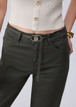 Pantaloni flare con cintura