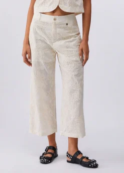 Pantaloni in mussola ricamati