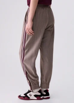 Pantaloni jogging con tape laterale