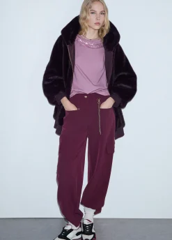 Pantaloni oversize con charm
