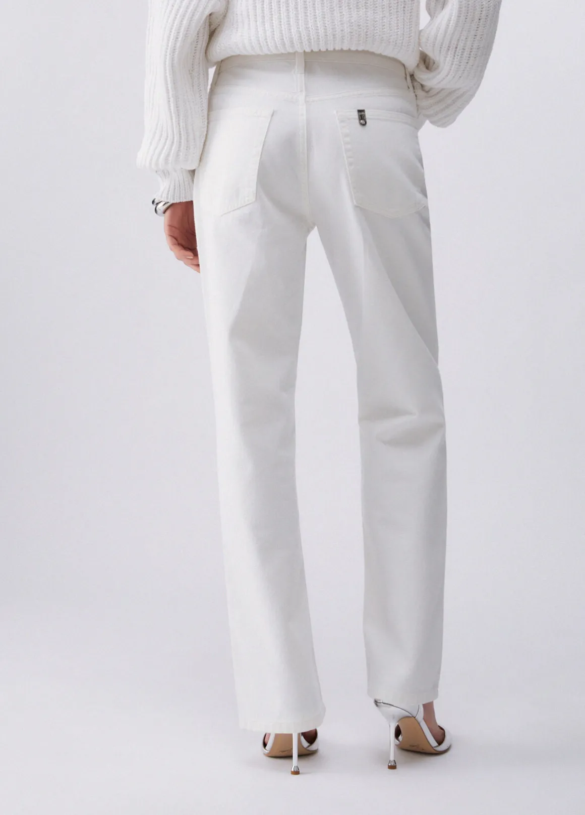 Pantaloni straight