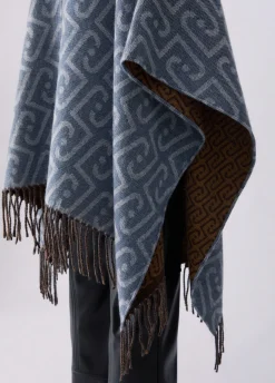 Poncho monogram jacquard