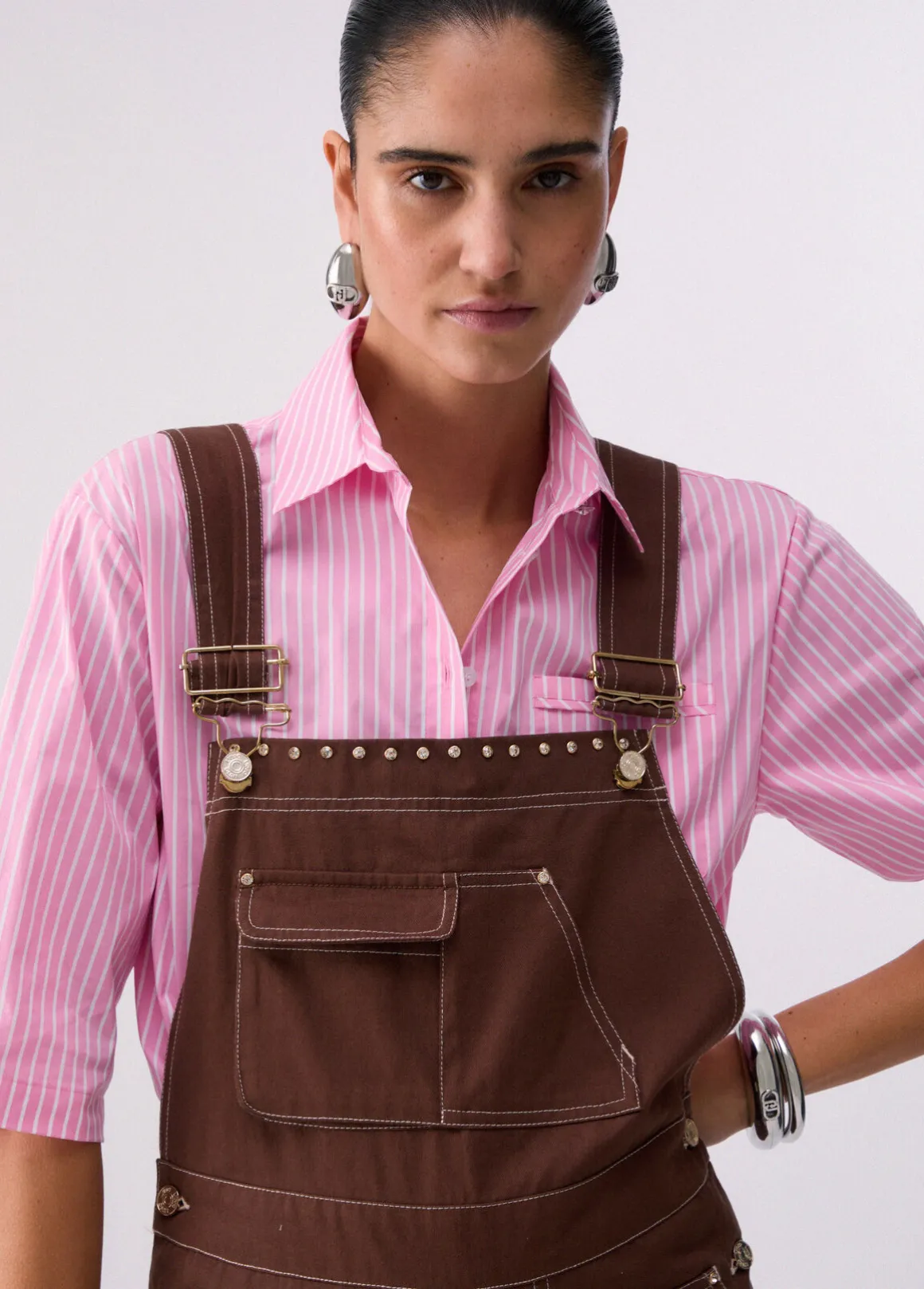 Salopette con maxi tasche