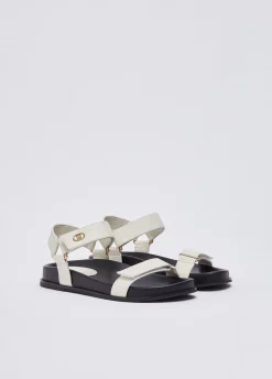 Sandali con fascette
