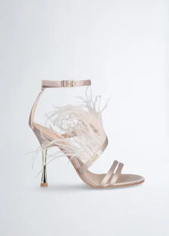 Sandali eleganti con piume