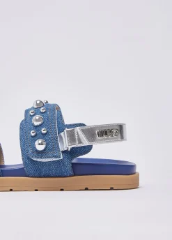 Sandali in denim con borchie