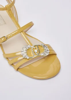 Sandali in vernice con logo gioiello