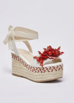 Sandali zeppa con corallo
