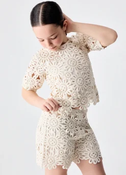 Short in macramè