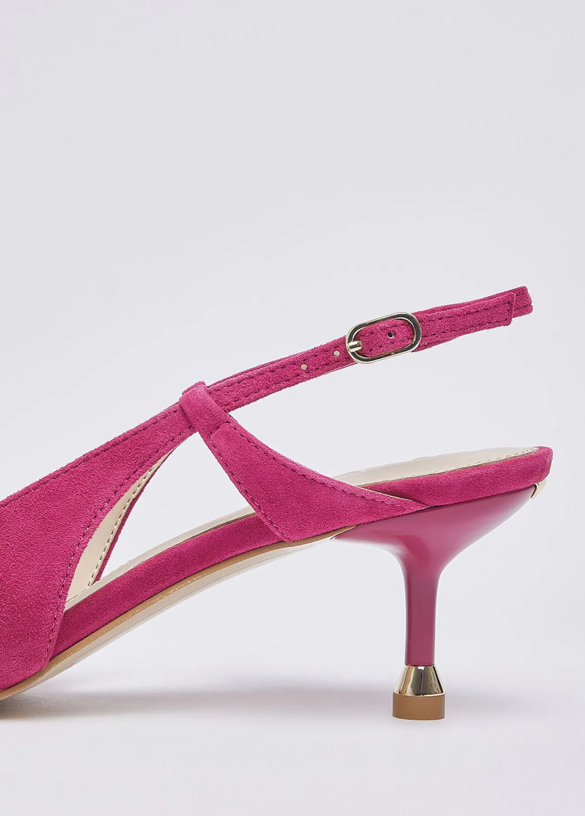 Slingback in camoscio