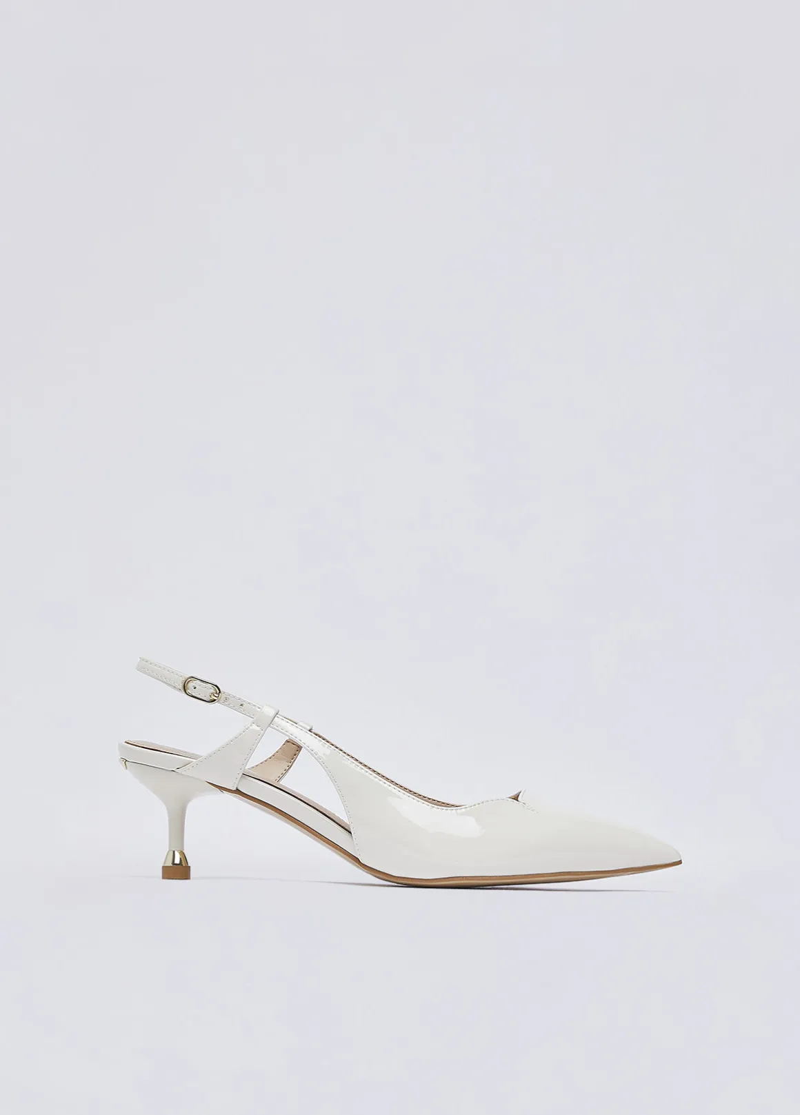 Slingback in vernice