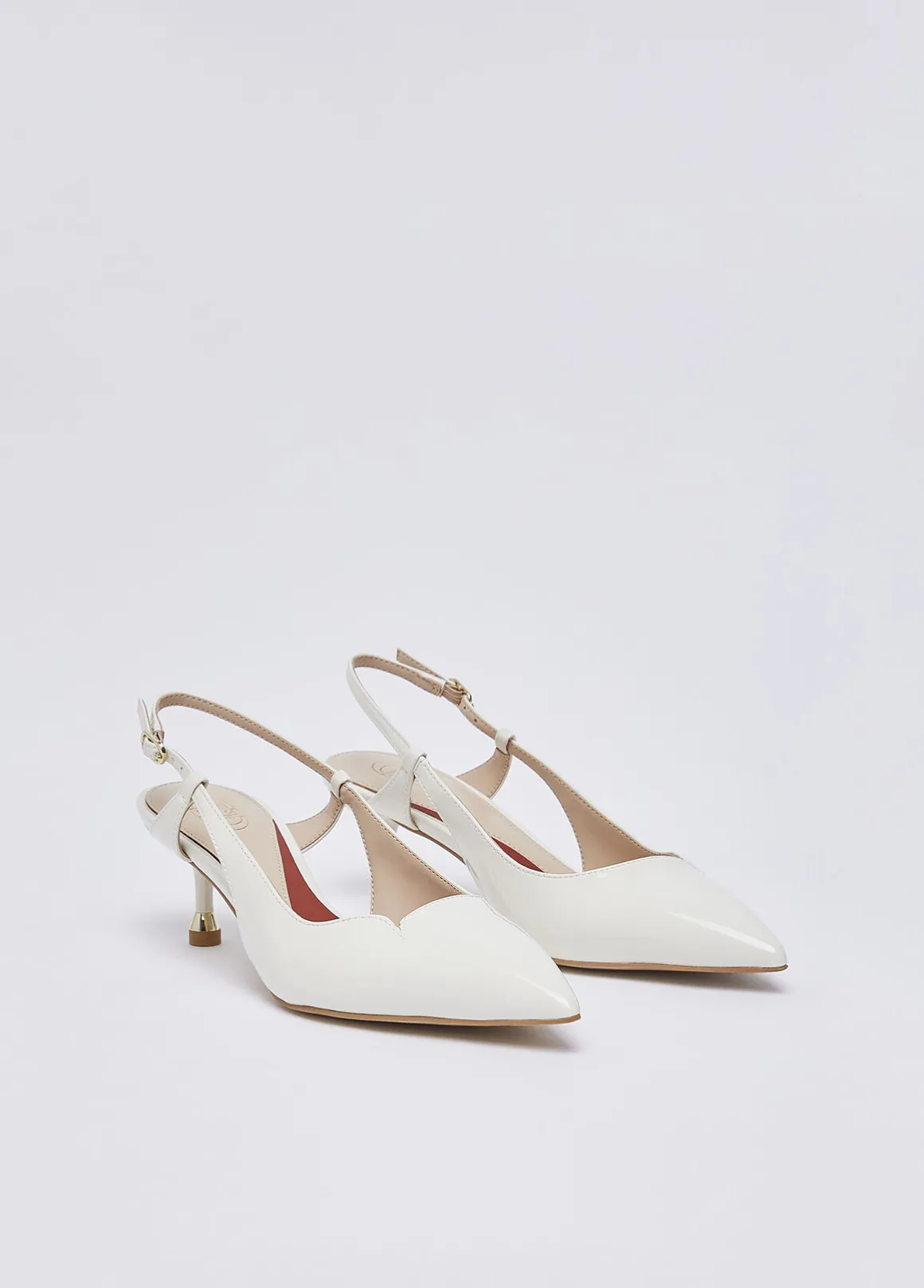 Slingback in vernice