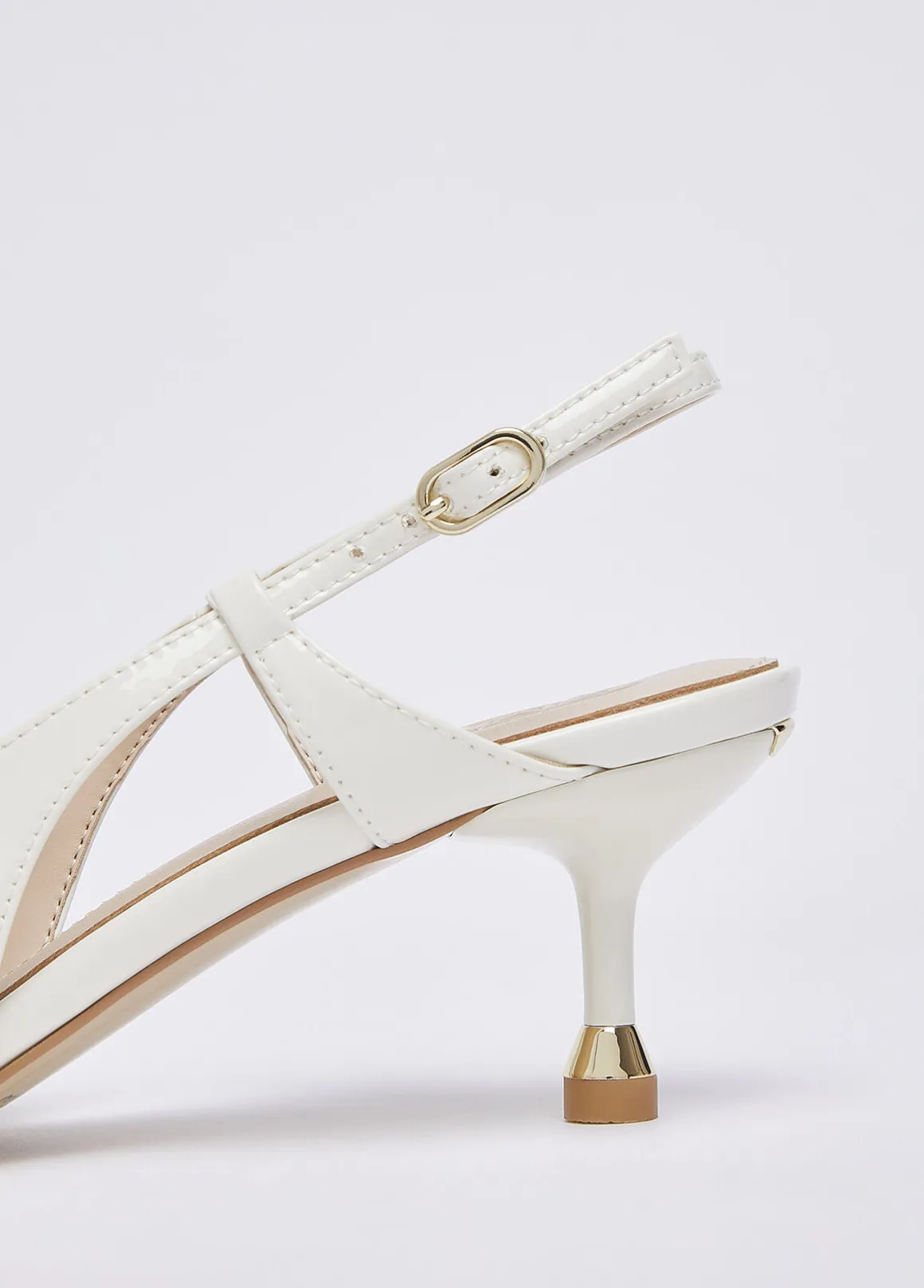 Slingback in vernice