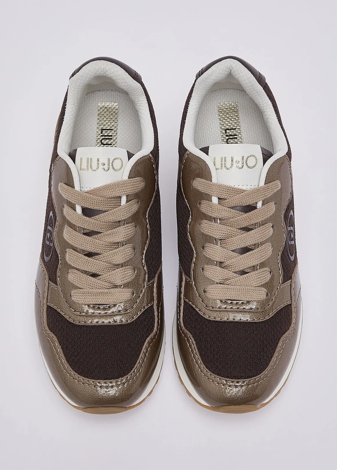 Sneakers con dettagli in mesh
