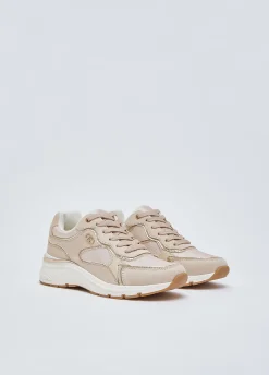 Sneakers in brighty mesh