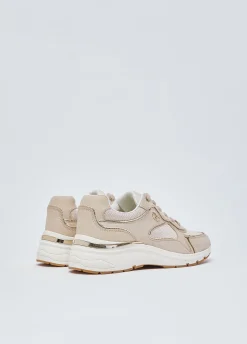 Sneakers in brighty mesh