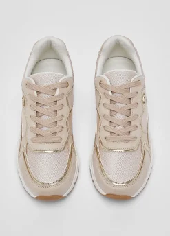 Sneakers in brighty mesh