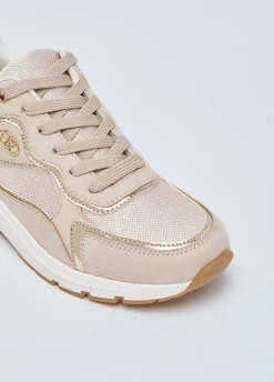 Sneakers in brighty mesh