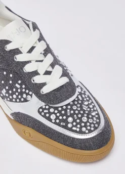 Sneakers in denim e pietre gioiello