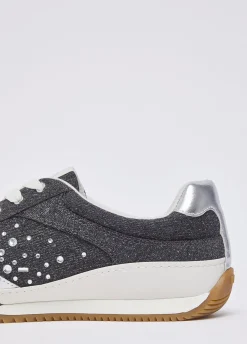 Sneakers in denim e pietre gioiello