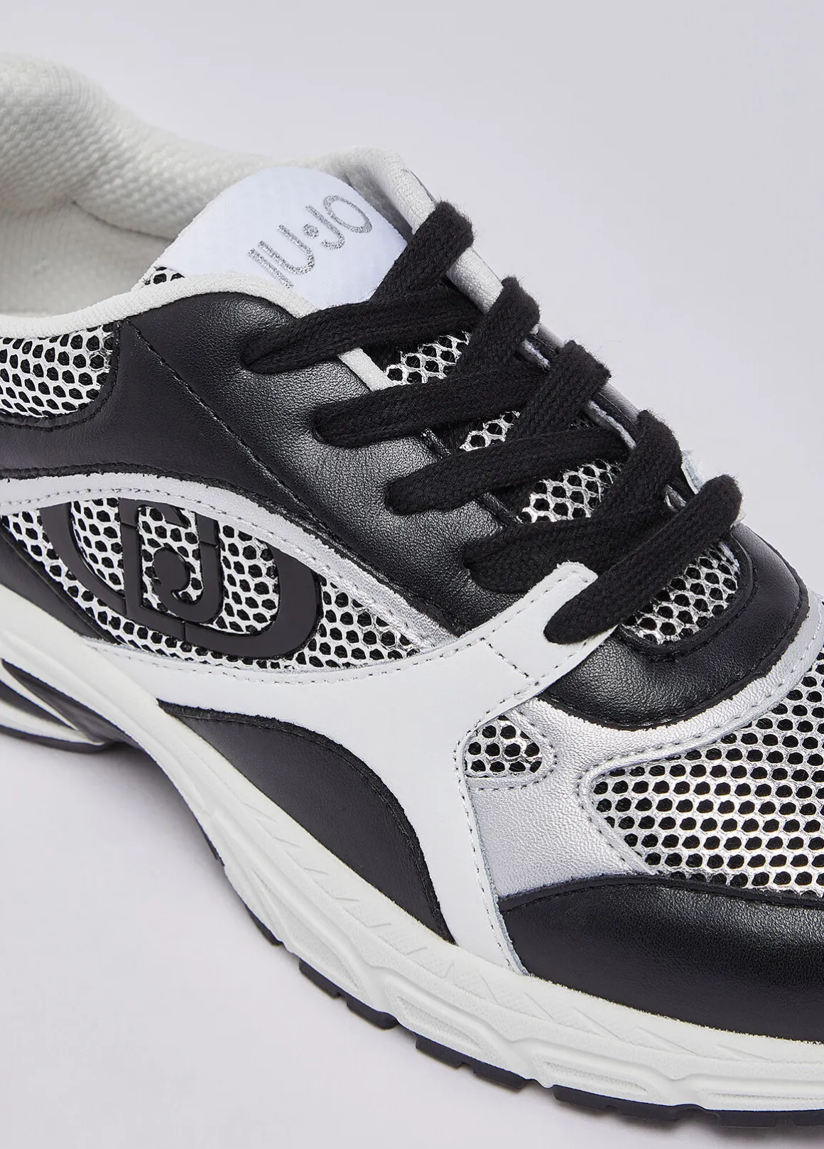 Sneakers in mesh metallizzato