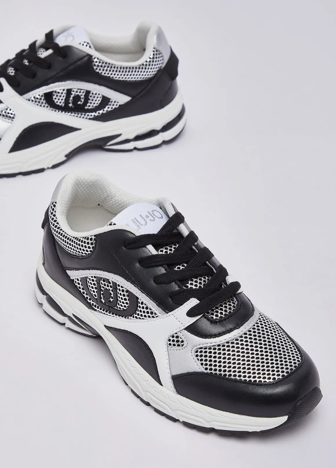 Sneakers in mesh metallizzato