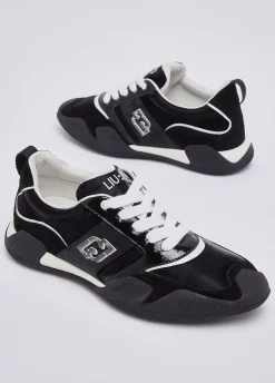 Sneakers in nylon e vernice