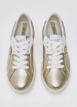 Sneakers in pelle laminata