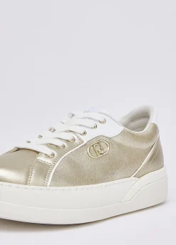 Sneakers in pelle laminata