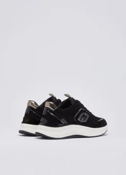 Sneakers in suede