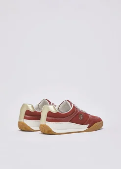 Sneakers in suede