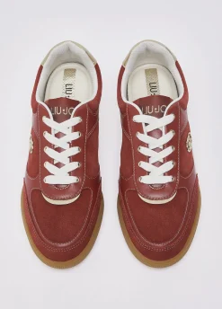 Sneakers in suede