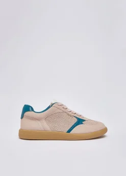 Sneakers in suede traforata