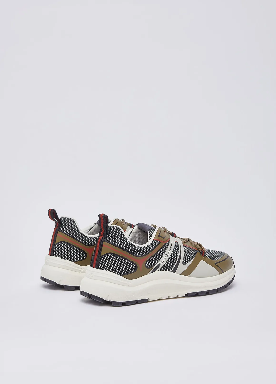Sneakers urban trekking