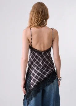 Top con dettaglio pizzo