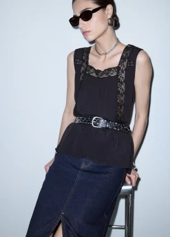 Top con pizzo
