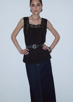 Top con pizzo