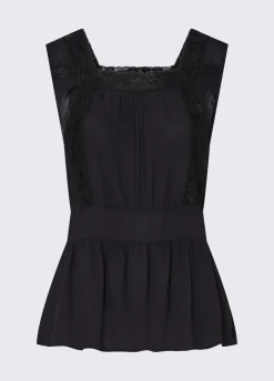 Top con pizzo