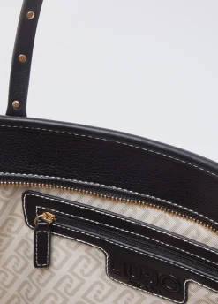 Tote bag media