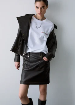 T-shirt boxy con tasca gioiello